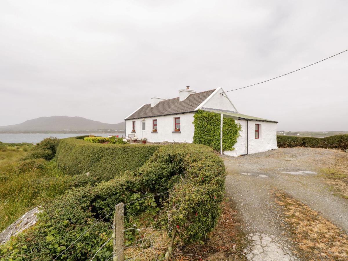 The White House Roundstone Exterior foto