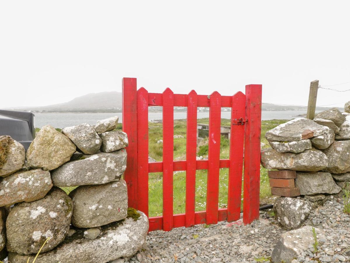 The White House Roundstone Exterior foto